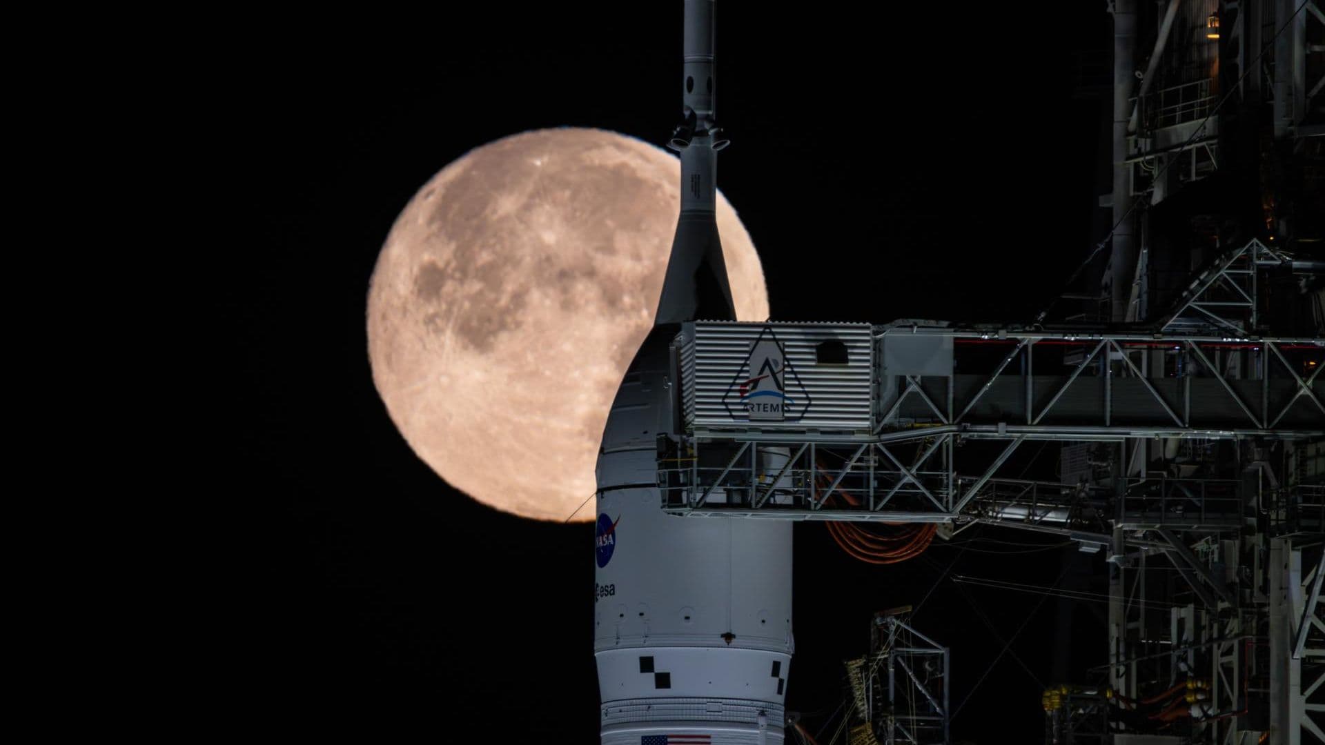 Watch NASA roll Artemis 2 moon rocket off launch pad on Feb. 25 to deal with glitch - Space