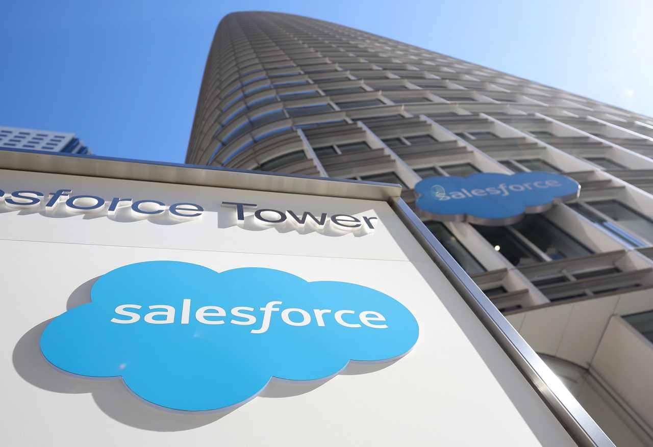 Salesforce’s stock falls as mixed earnings forecast fails to dispel AI gloom