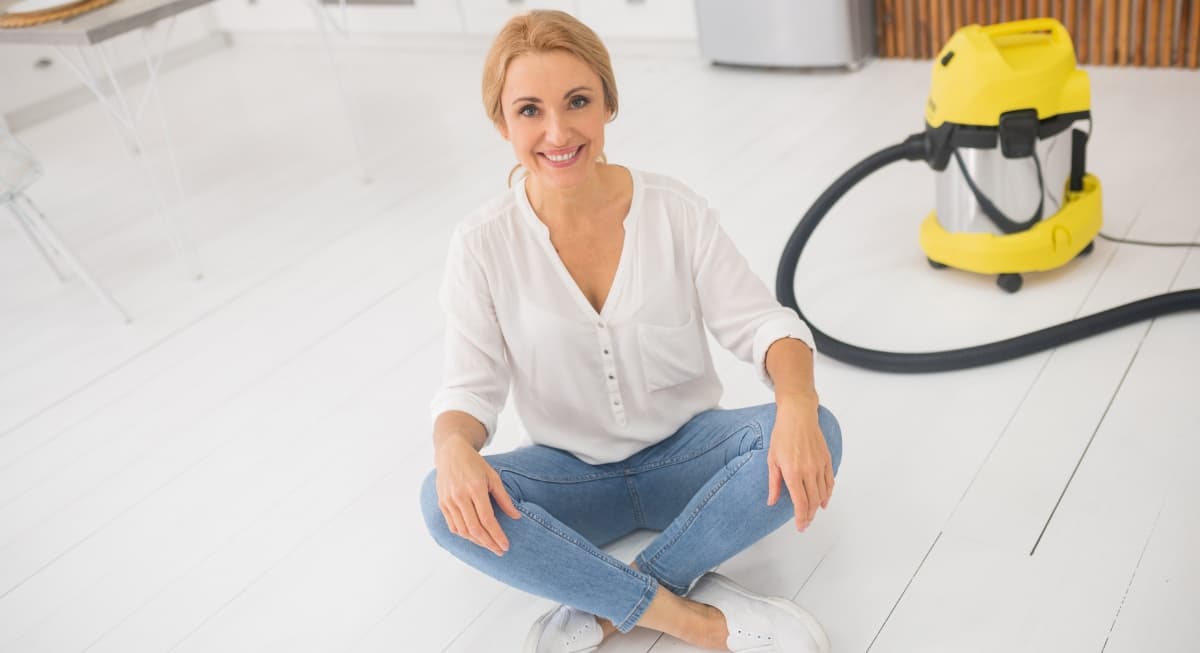 What Being Able To Sit On The Floor Without Using Your Hands Says About Your Life Span