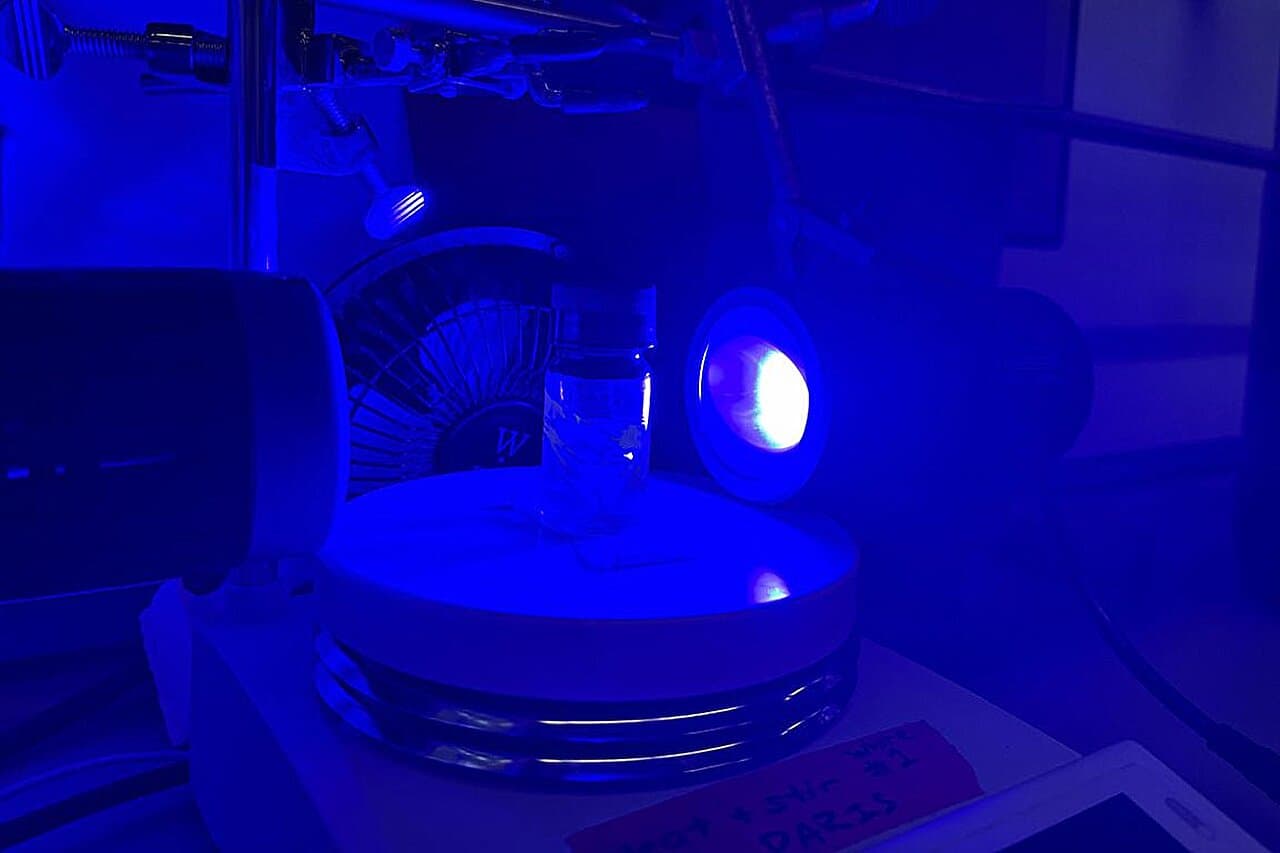 Chemists thought phosphorus had shown all its cards—until it surprised them with a new move - Phys.org