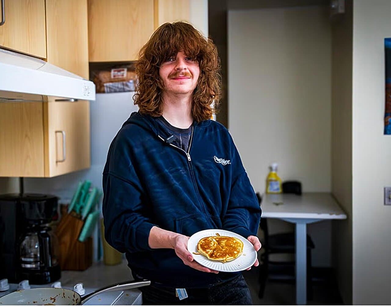 Student serves up fresh solutions to the pancake problem