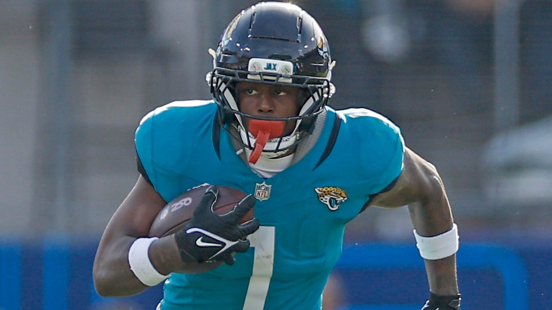 
                        2026 NFL free agency: RB market, team fits, projected deals for Breece Hall, Kenneth Walker, Travis Etienne
                    