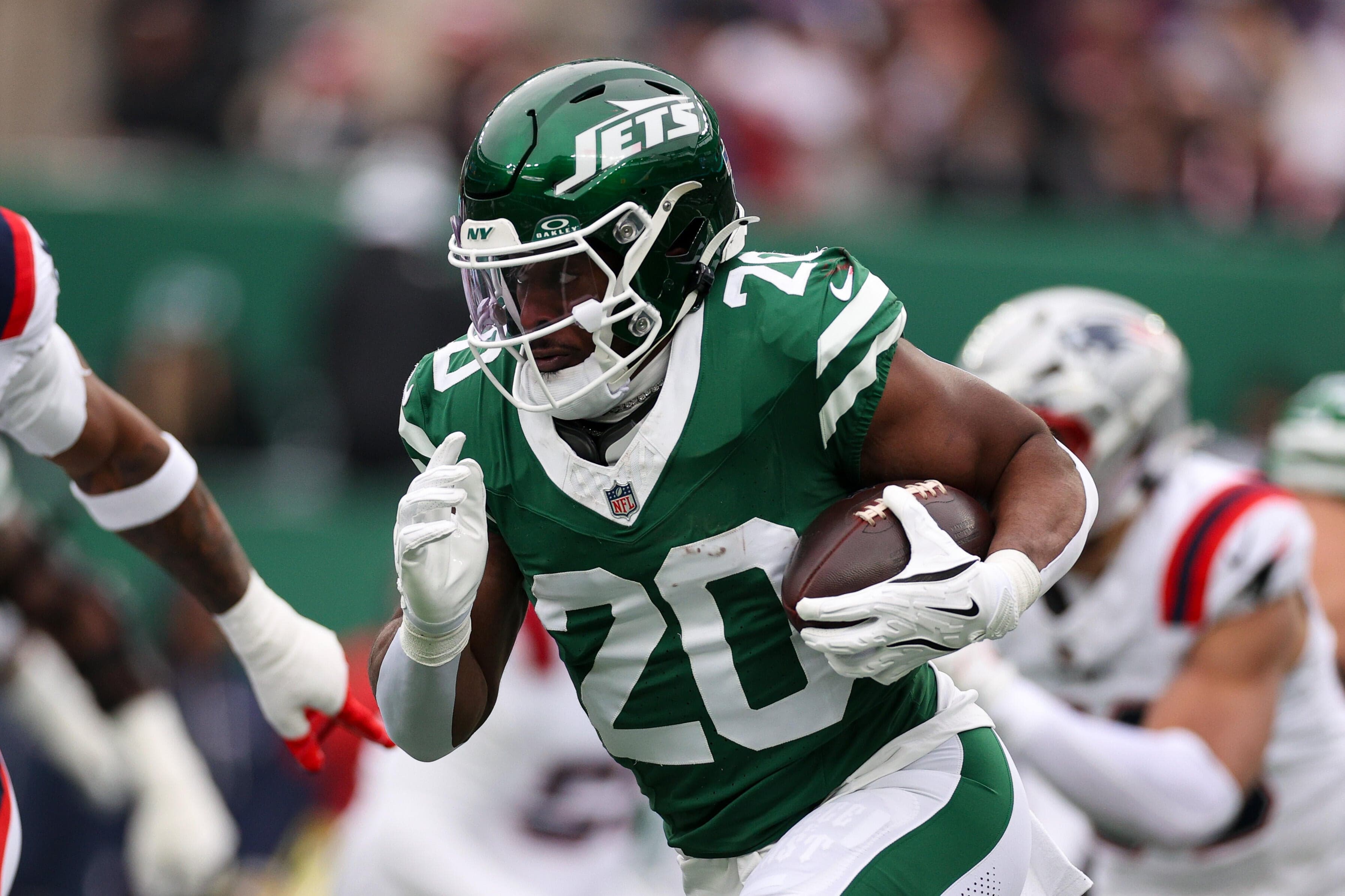 Breece Hall gets franchise tag from Jets, joins NFL's highest-paid RBs