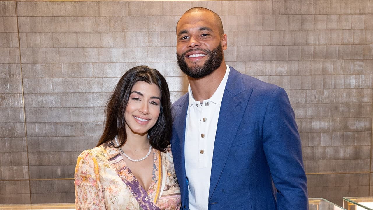 Cowboys star, fiancée notifying guests of wedding cancelation: report