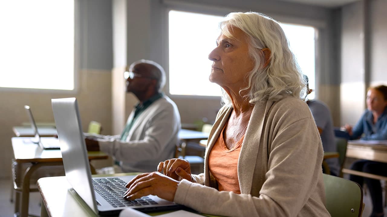 Why widows and divorced women are targets for retirement scams