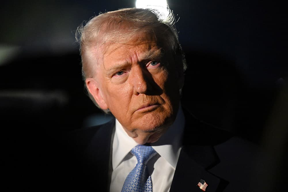 Trump Bought More Netflix Bonds in January Amid M&A Battle for Warner Bros.