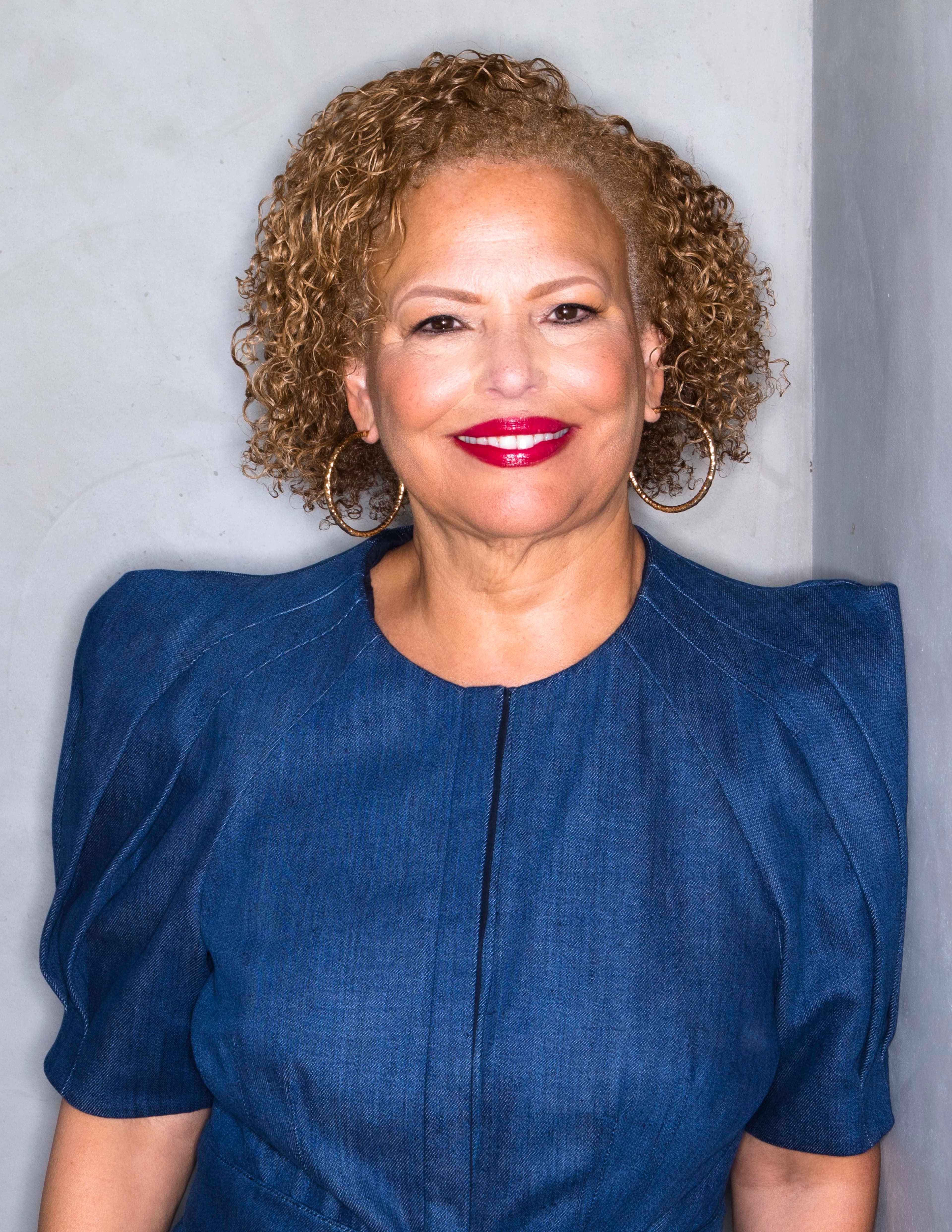 Debra Lee to Receive Icon Award at Black Women in Entertainment Honors (EXCLUSIVE)