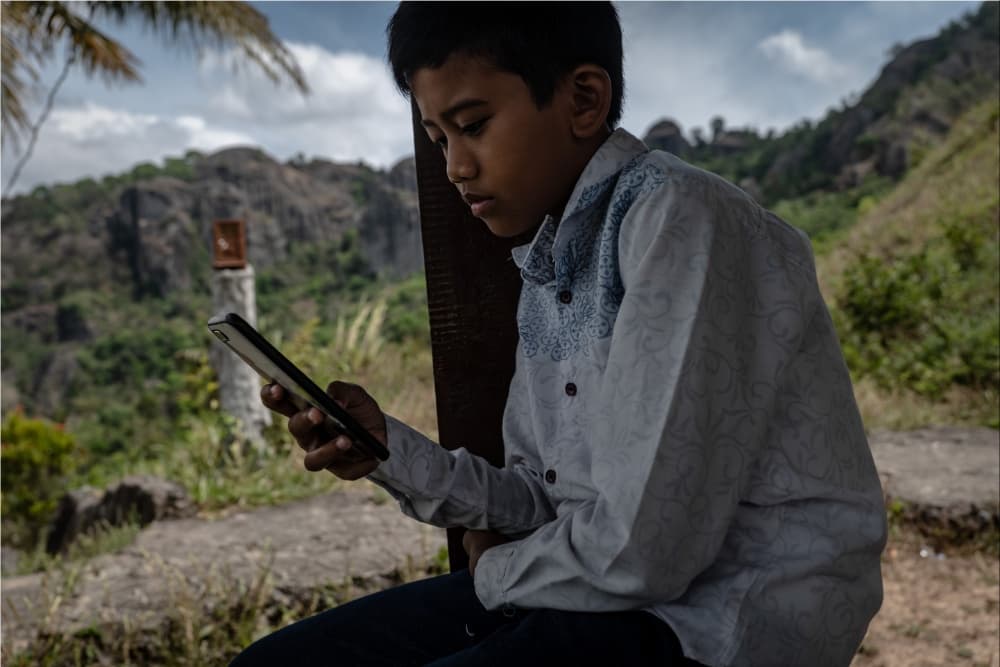 Indonesia Bans Social Media for Under-16s, Following Australia’s Lead: ‘Parents No Longer Have to Fight Alone Against the Giants of the Algorithm’
