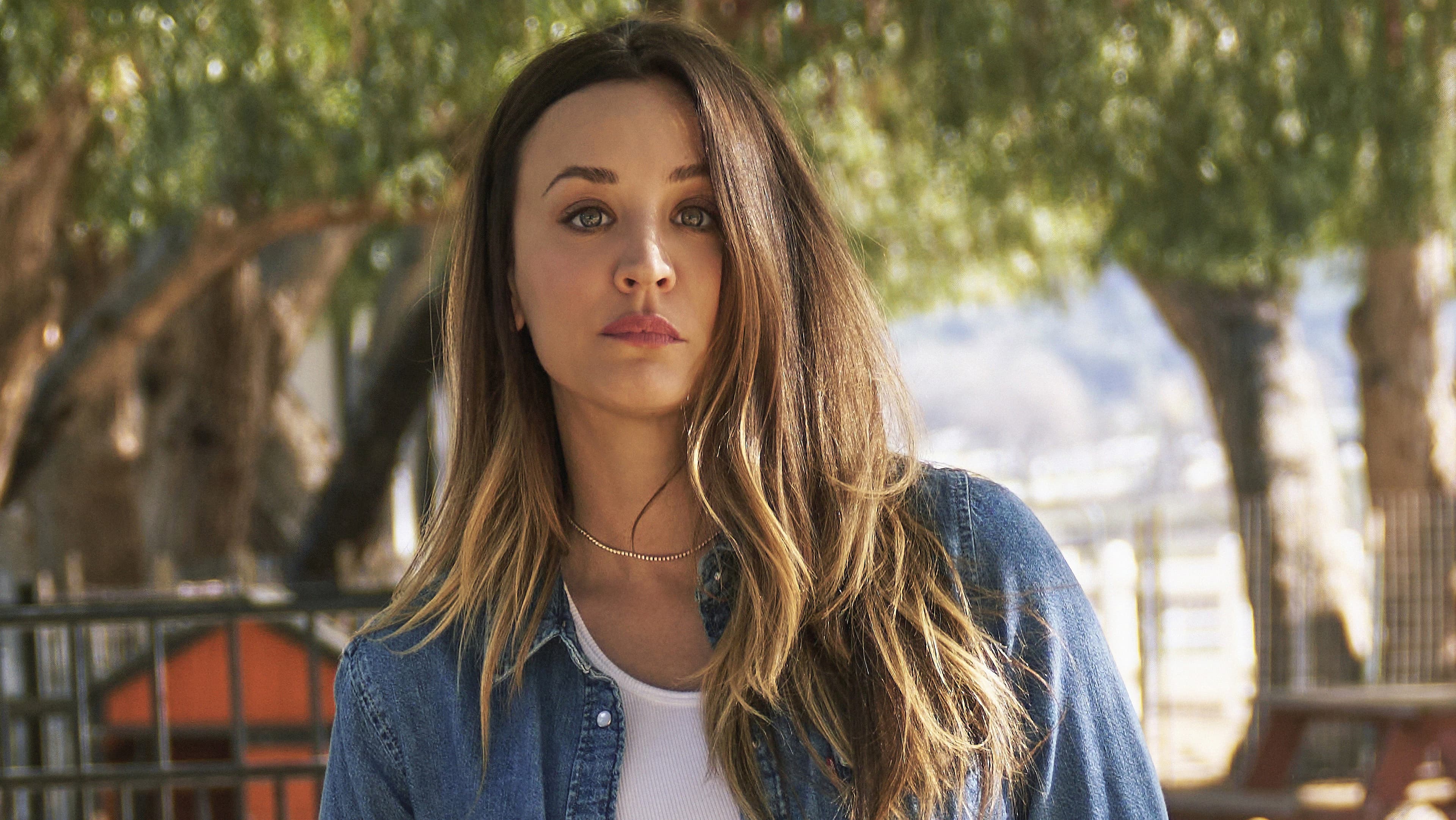 Kaley Cuoco Joins Ray Romano, Joshua Jackson in HBO Max Pilot ‘How to Survive Without Me’