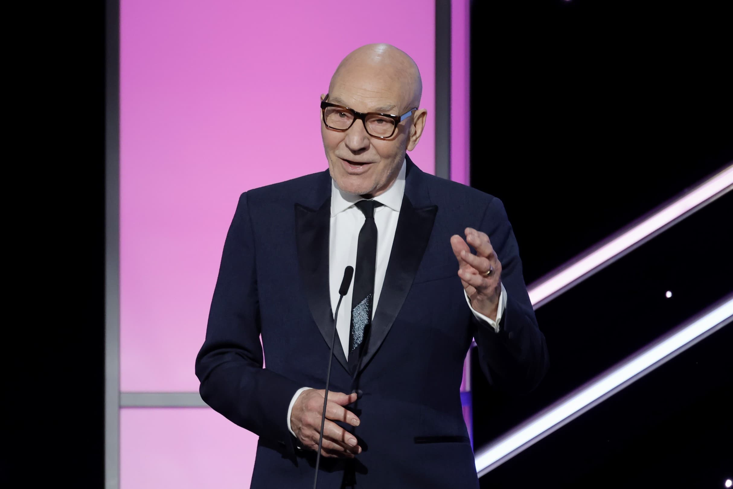 Patrick Stewart Reads All 156 of Shakespeare’s Sonnets in New Audiobook