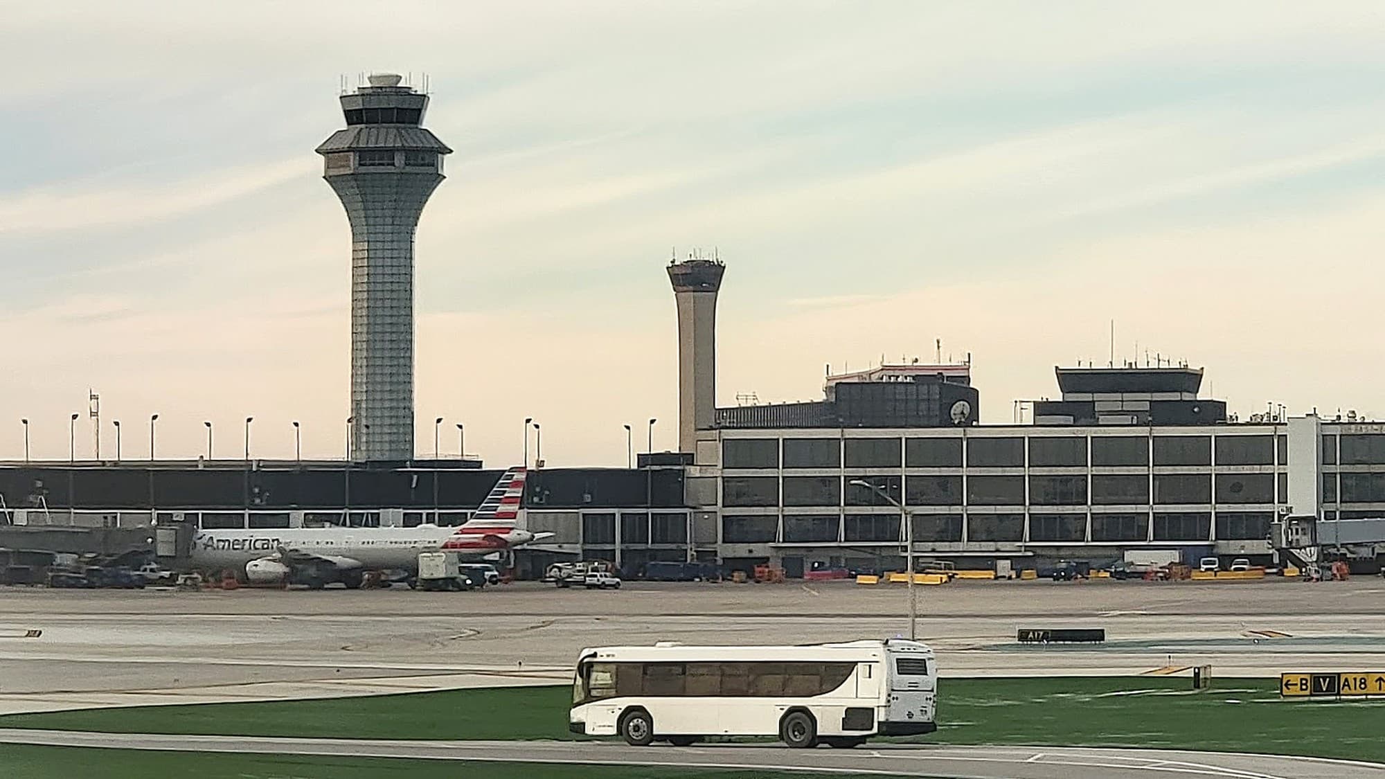 FAA Will Order Significant Flight Cuts At Chicago O'Hare-American vs. United Battle Hits Breaking Point