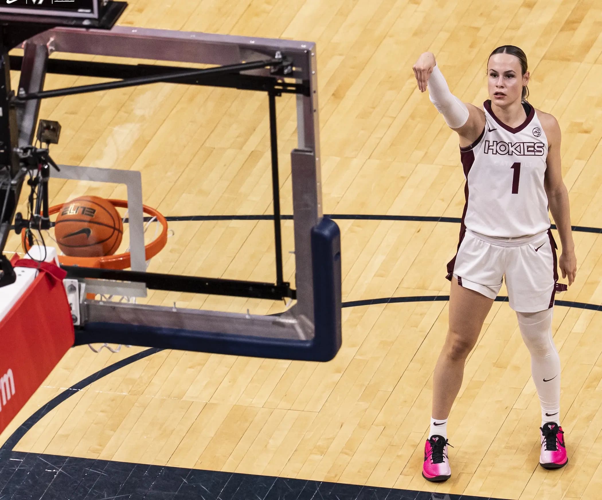 Virginia Tech Women’s Basketball Survives At Virginia In 83-82 Win