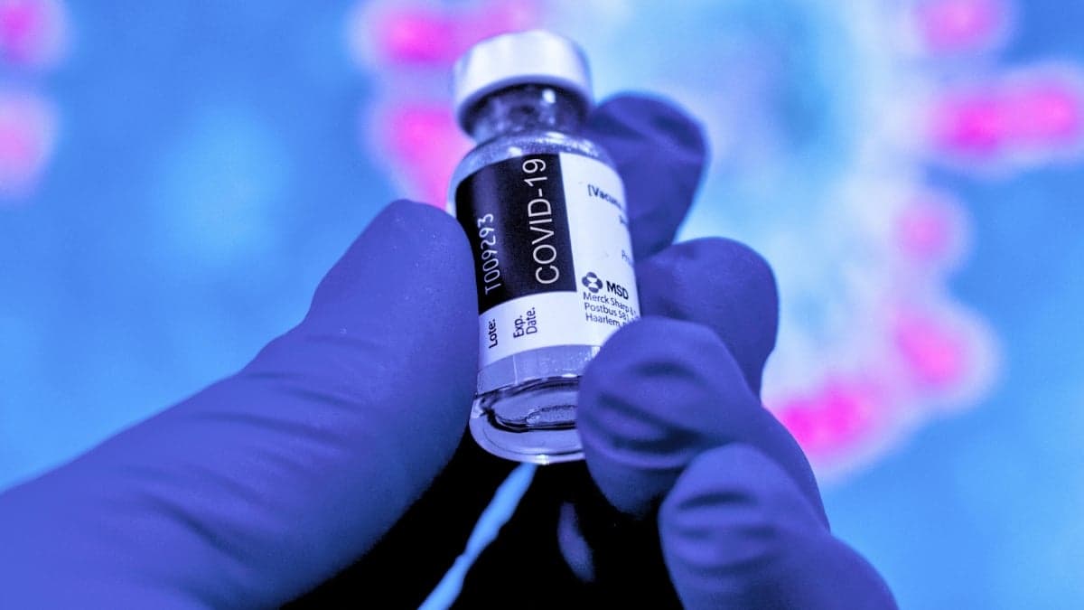 Scientist Can Finally Explain Rare Blood Clots Linked to COVID Vaccines - ScienceAlert