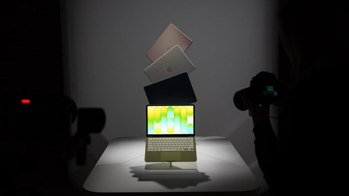 Everything Apple announced: M5 chips, iPhone 17e, new displays - Mashable