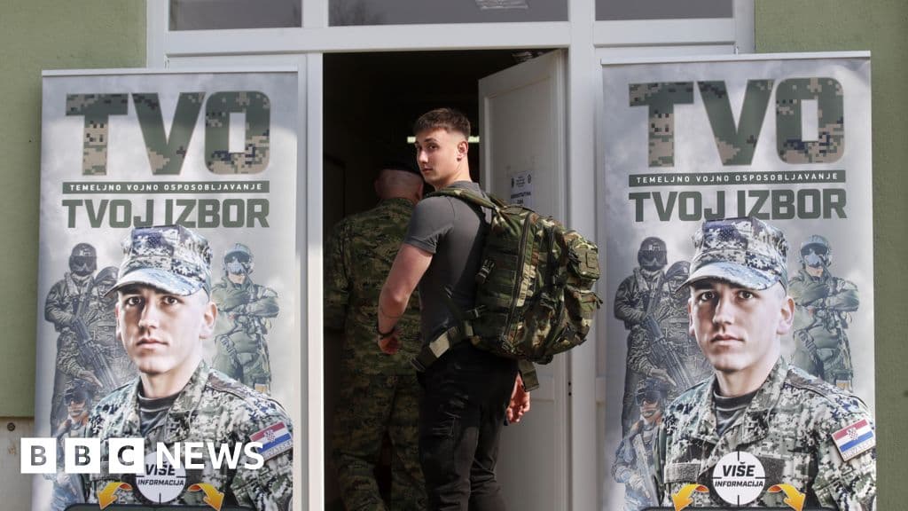 Hundreds of teenagers report for duty as Croatia reinstates conscription