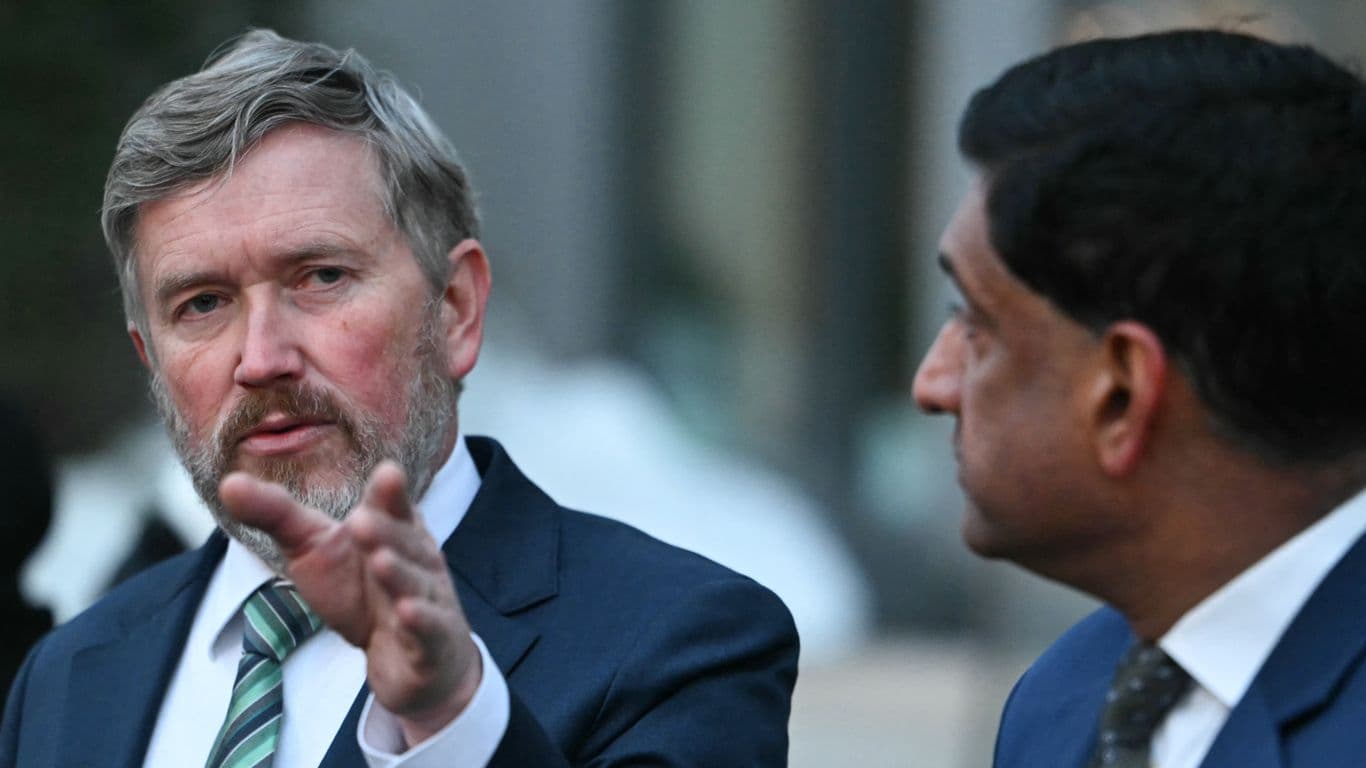 A pair of House Republicans plans to join Democrats in SOTU Epstein protests - Axios