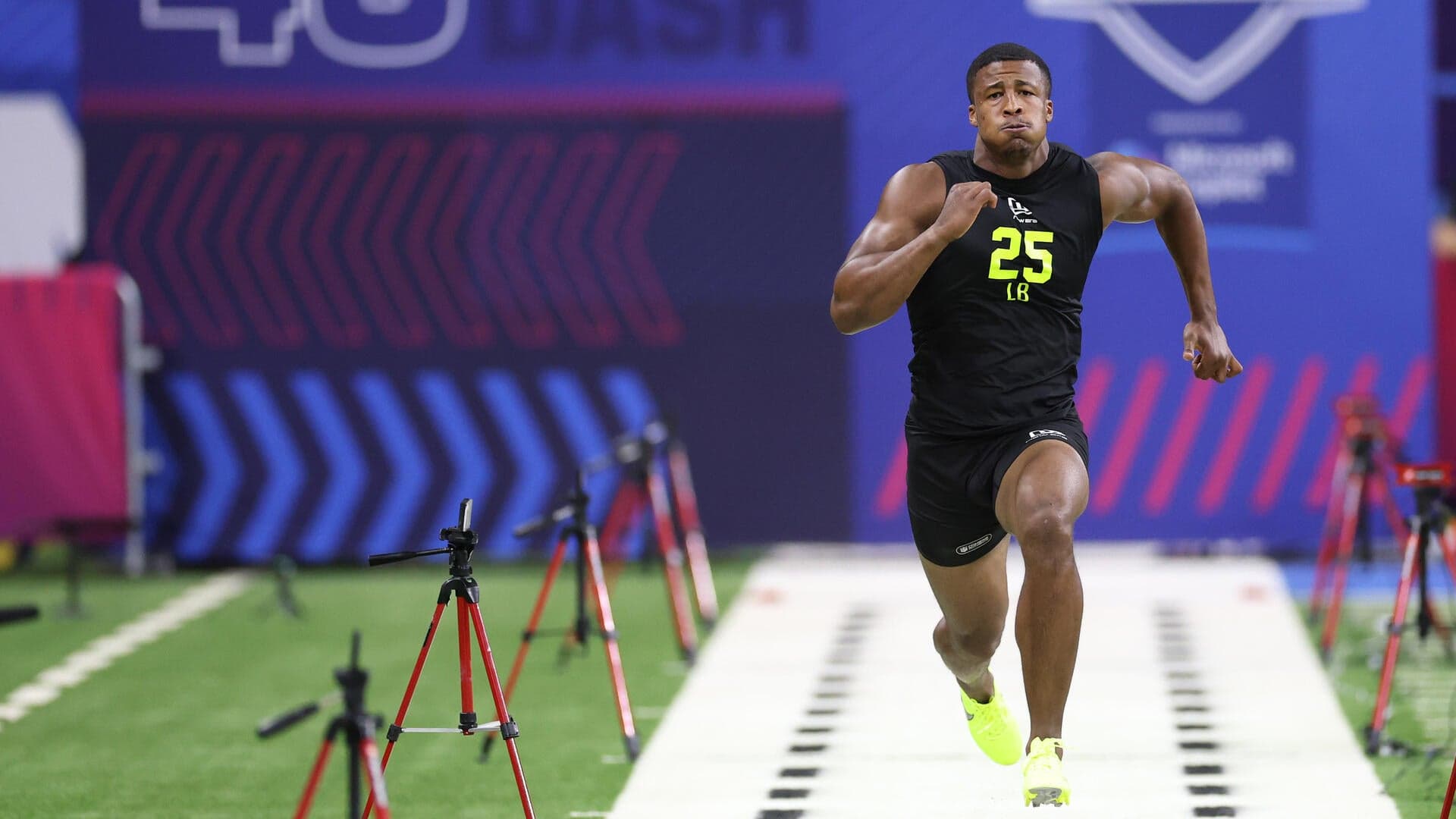 NFL combine's Day 1 standouts; Max Scherzer re-signs with Blue Jays; NBA Concern Meter