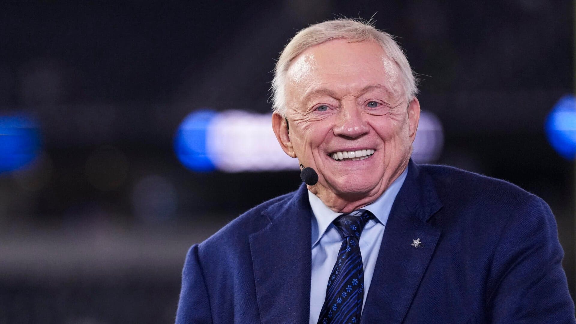 Cowboys restructure three contracts, including Dak Prescott's, to set stage for Jerry Jones' spending spree