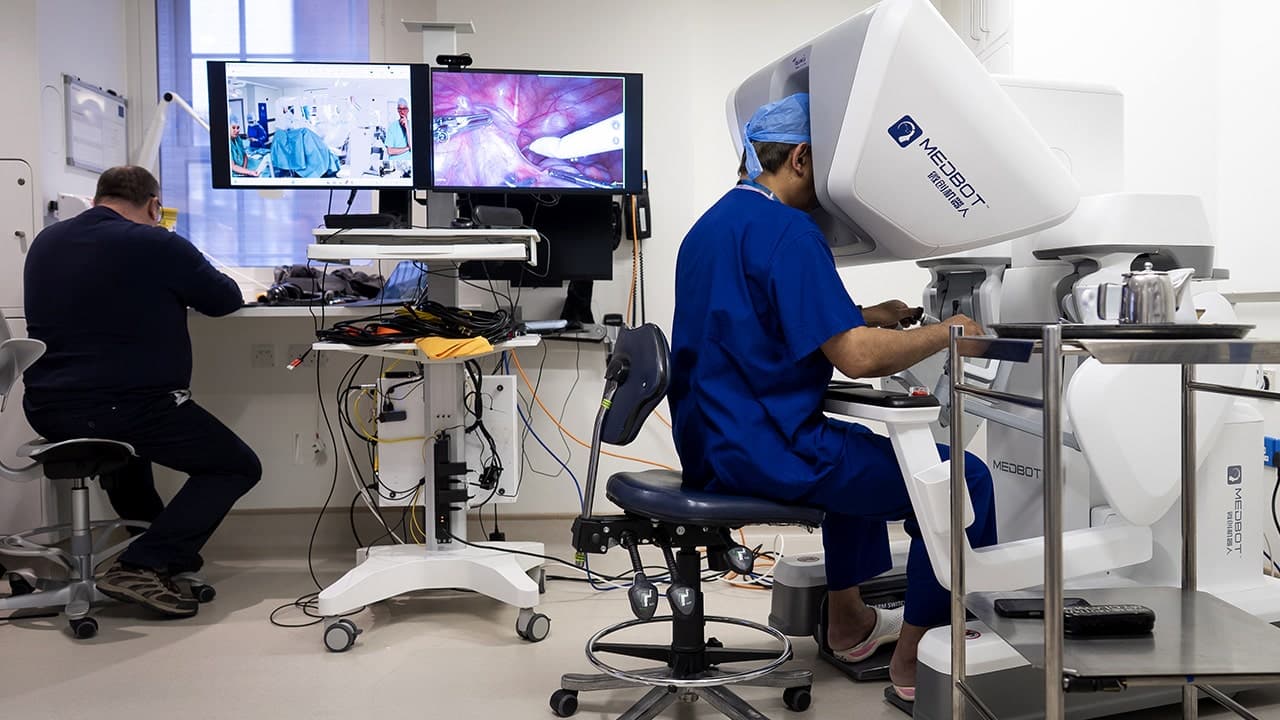 Remote robot surgery removes cancer 1,500 miles away