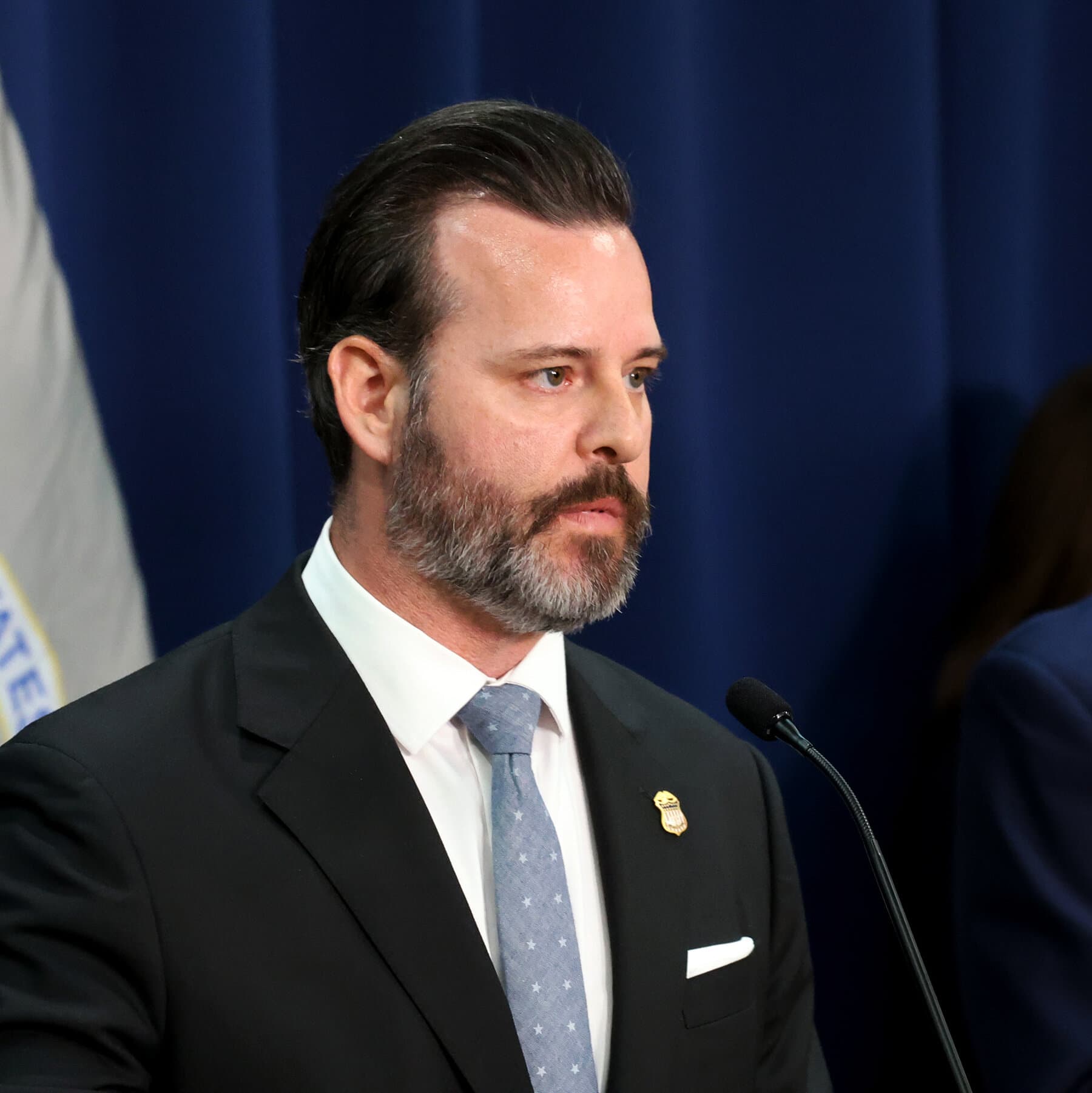 Trump Ally Expands Inquiry of Former Officials Who Investigated the President