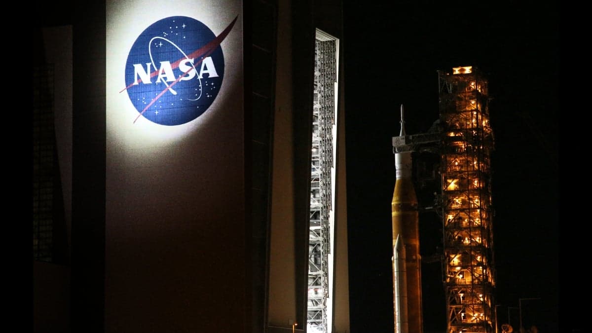 NASA Announces Major Change to Plans For Putting Humans on The Moon - ScienceAlert