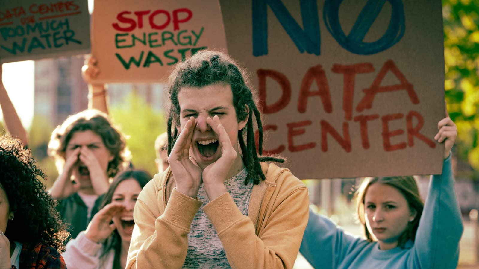 Elon Musk’s xAI Data Centers Face Backlash Over Jet-Engine-Like Noise in Mississippi