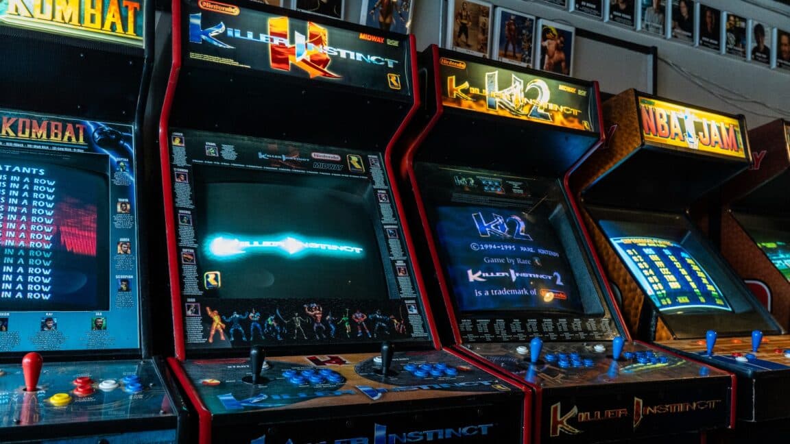 Which of these two arcades is the "world largest"—and does it matter?