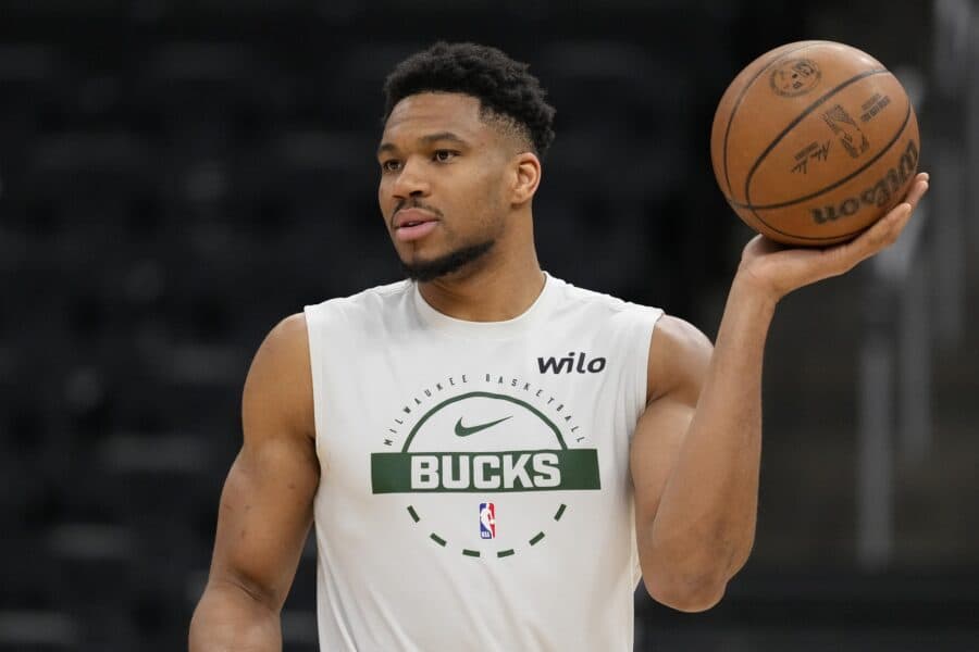 Giannis Antetokounmpo Calls Wes Edens’ ‘Extend or Trade’ Ultimatum a ‘Slap in My Face’, Revealing Ownership Tensions in Milwaukee Bucks Franchise