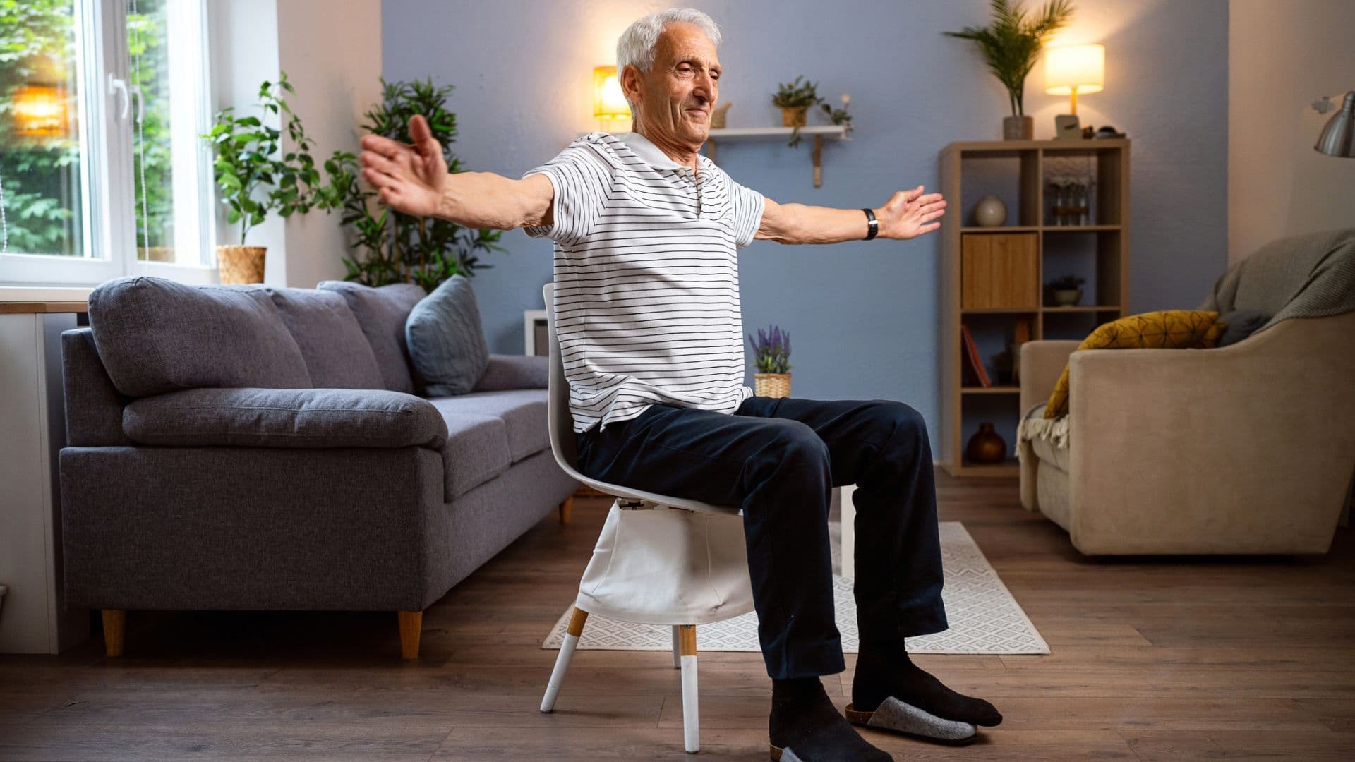 A trainer who specializes in working with seniors shares a “simple and safe” daily workout to improve balance, strength and mobility at home - Fit&Well