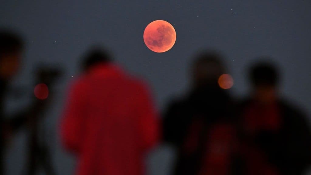 Where to see the total lunar eclipse in the early hours of March 3 - Space