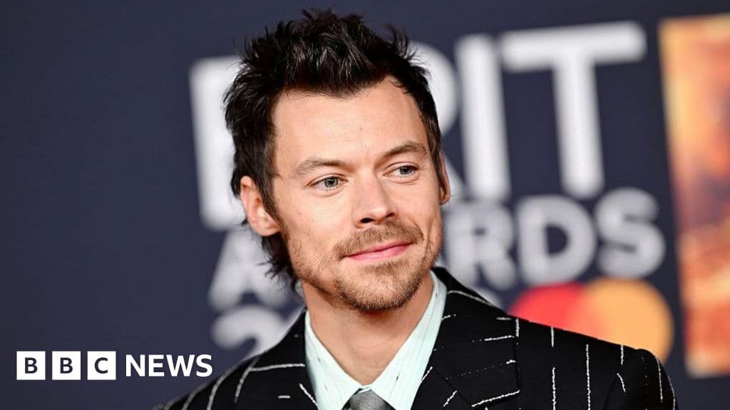 Brits red carpet in pictures: Harry Styles, Olivia Dean and Lola Young arrive - BBC