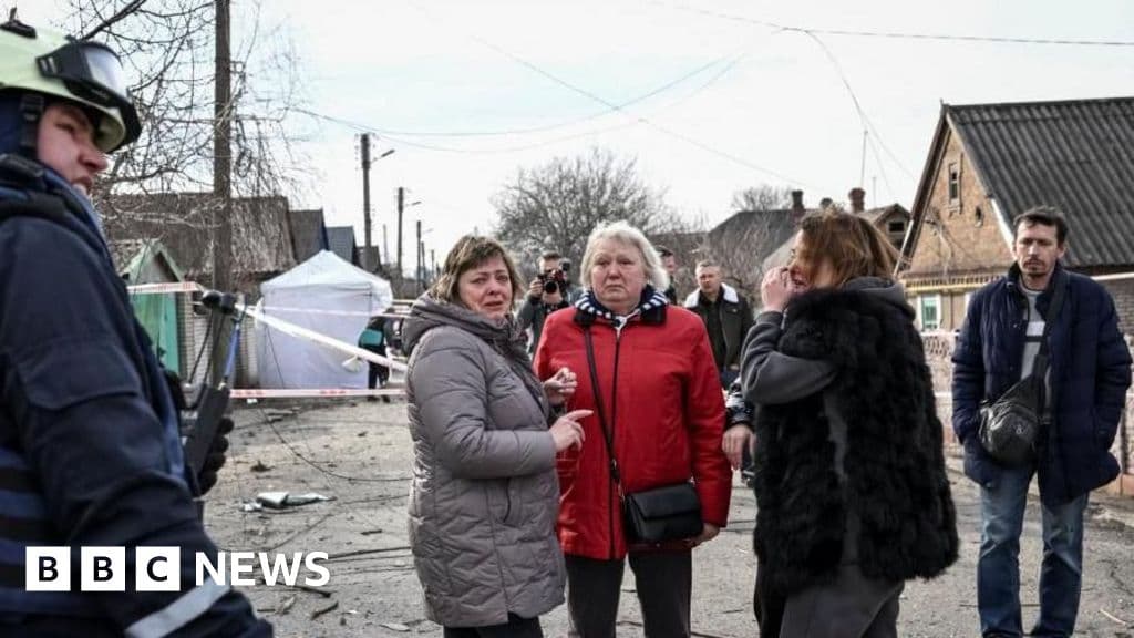 Russian Attacks Kill Six in Ukraine Amid Ongoing Diplomatic Talks