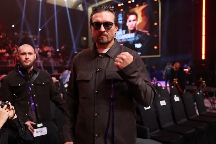 Oleksandr Usyk will fight kickboxer Rico Verhoeven on May 23 in Egypt