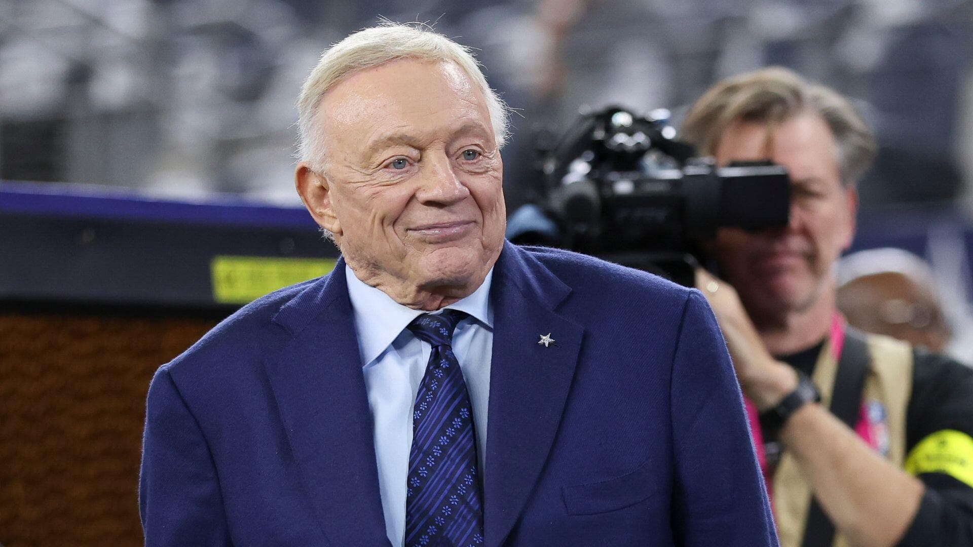Cowboys' Jerry Jones ready to 'bust the budget' in free agency with eyes on long-awaited return to Super Bowl