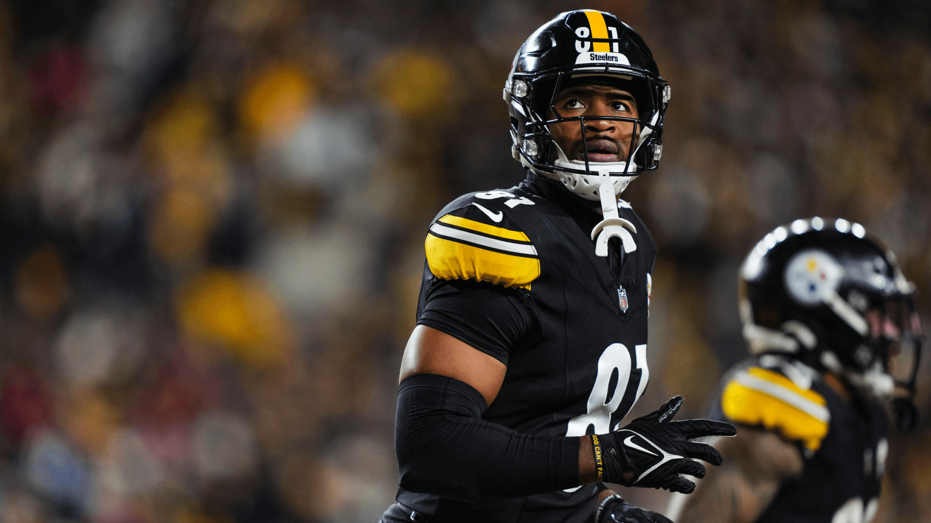 Chargers, Eagles among possible landing spots for TE Jonnu Smith after Steelers release