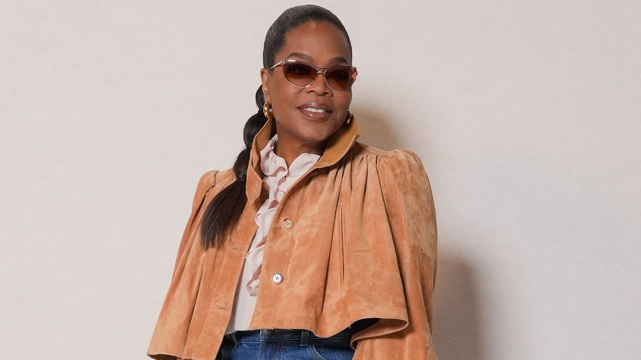 Oprah Winfrey stuns at Paris Fashion Week with dramatic new look after weight loss