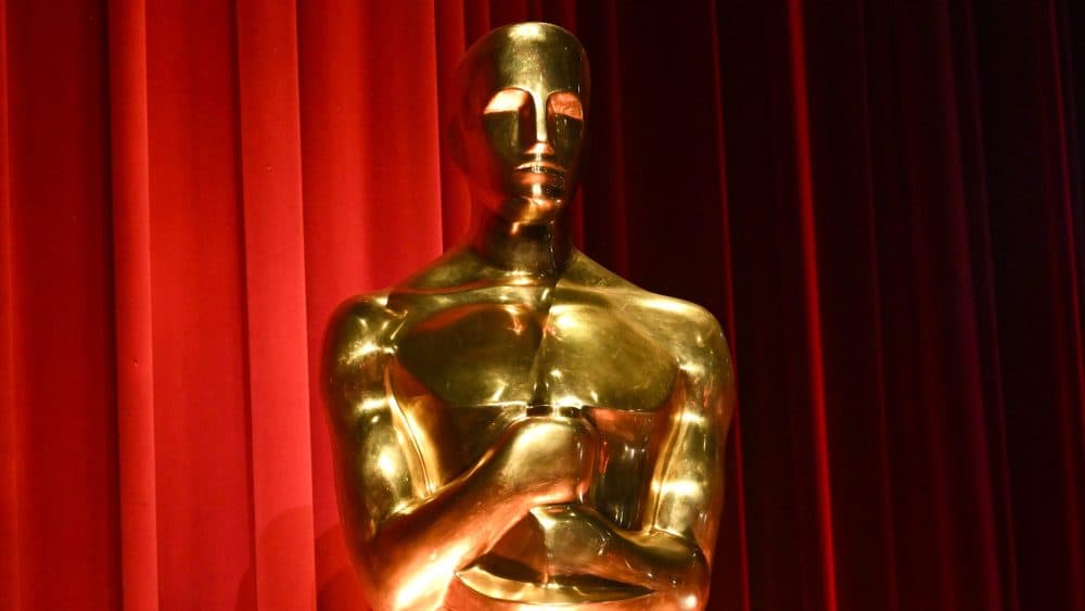 LISTEN: Hollywood Gets Ready for Oscars; Hanging With ‘Baywatch’ Hopefuls