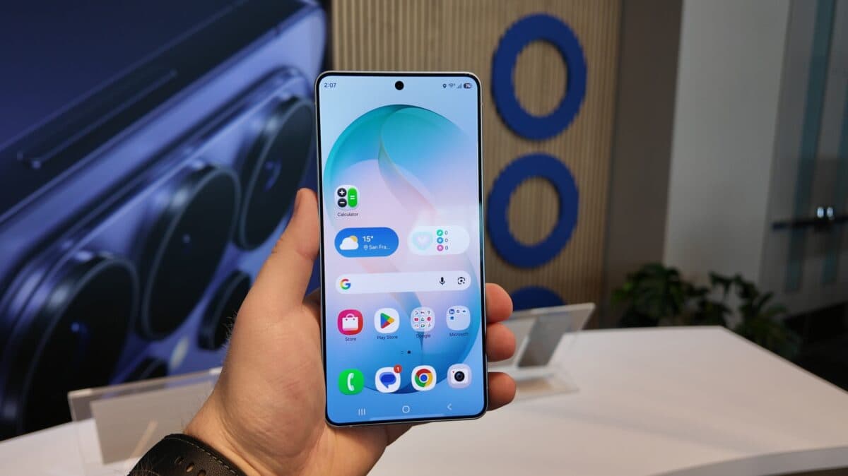 The Galaxy S26 series doesn't feature 10-bit displays