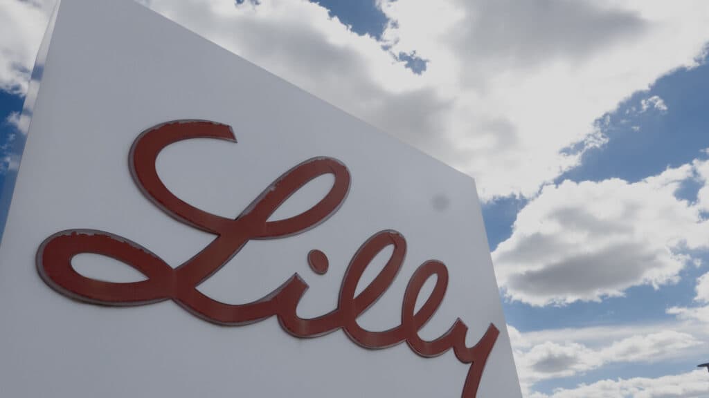 FDA Approves Eli Lilly’s Oral Obesity Drug Foundayo, Escalating Market Battle with Novo Nordisk’s Wegovy