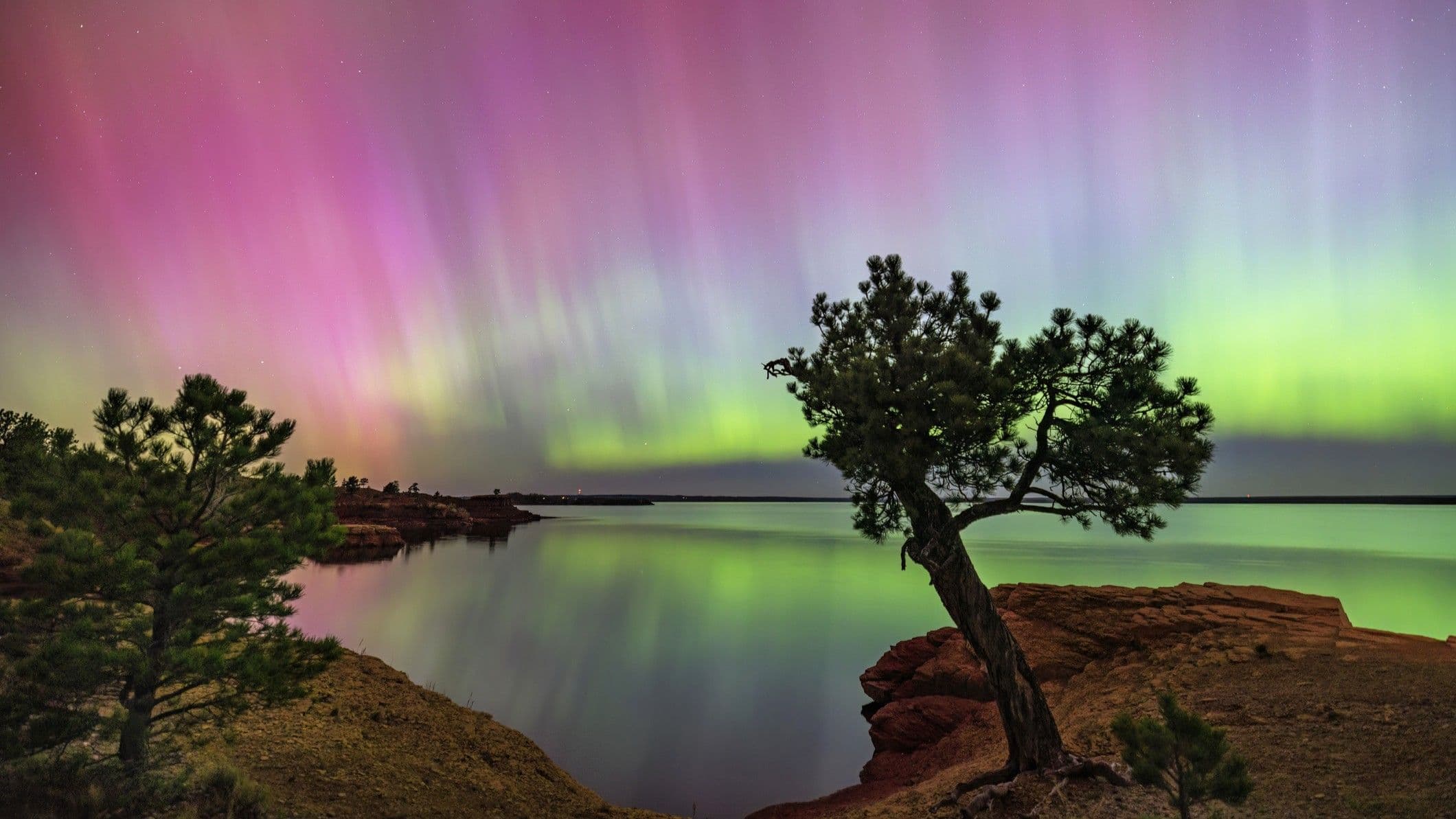 Major Geomagnetic Storm Alert: Northern Lights Expected as Far South as Illinois This Weekend