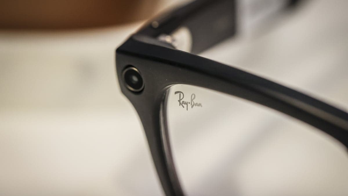 Meta workers forced to review intimate videos taken by Ray-Ban smart glasses - Mashable