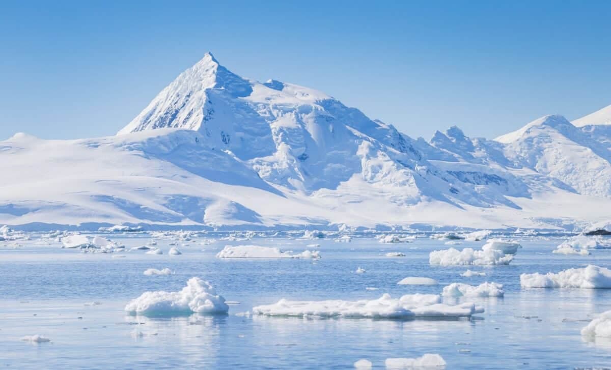 Why This Antarctic Geoid Anomaly Has Researchers Rethinking the Planet