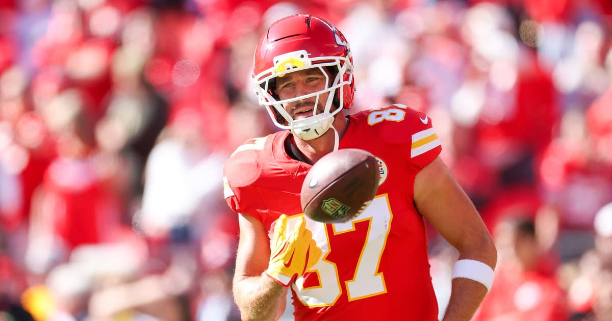 Travis Kelce to return to Chiefs for 14th NFL season