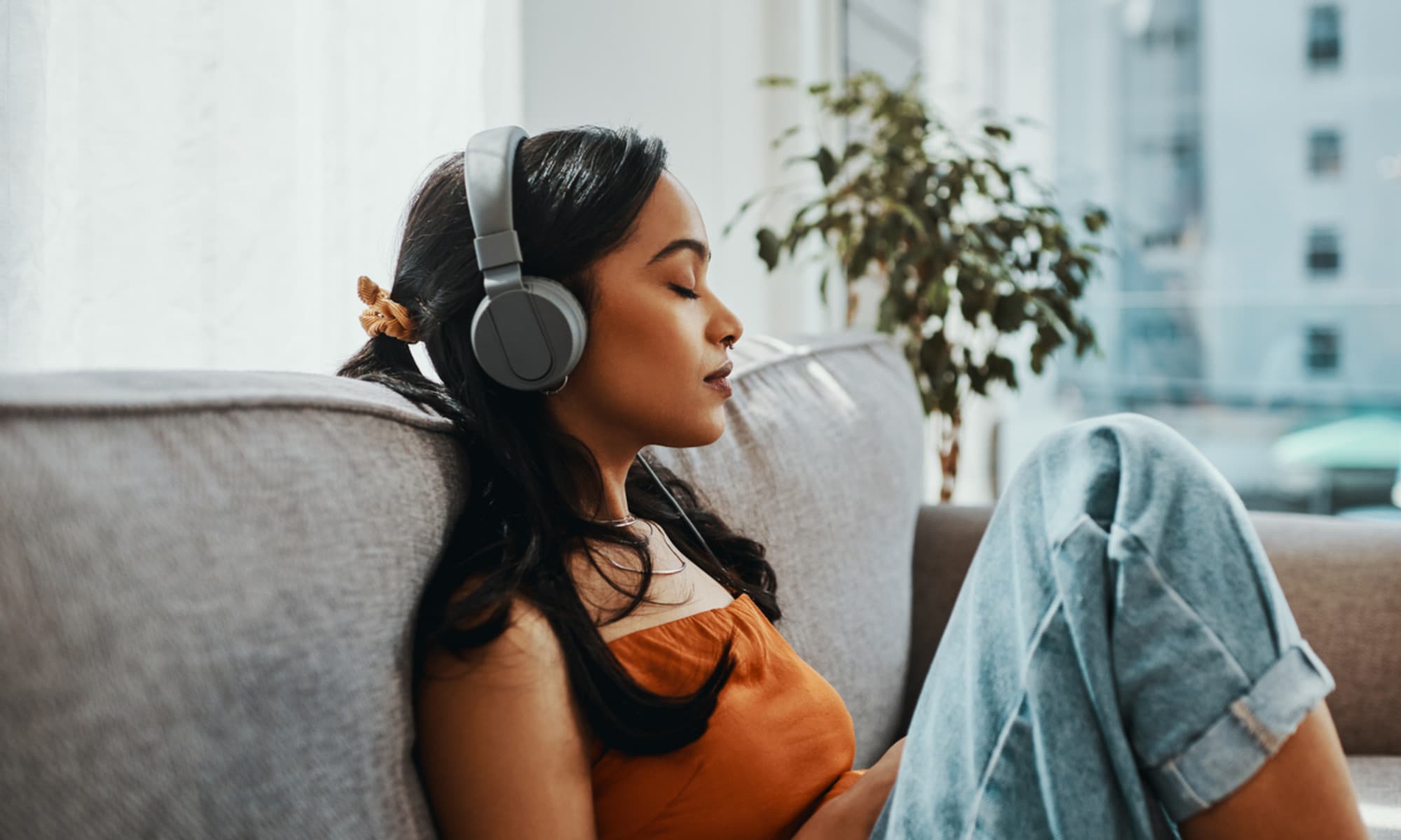 Why 24 Minutes Of Music May Be The Sweet Spot For Anxiety Relief