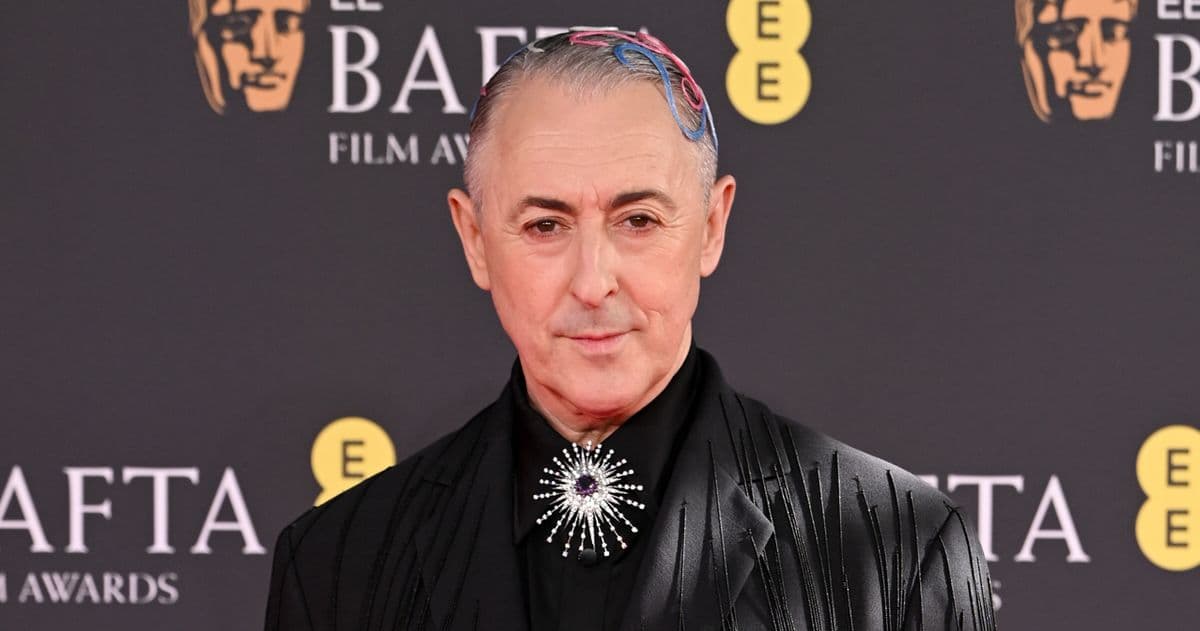 Alan Cumming Apologizes for a ‘Trauma Triggering’ BAFTAs - Vulture