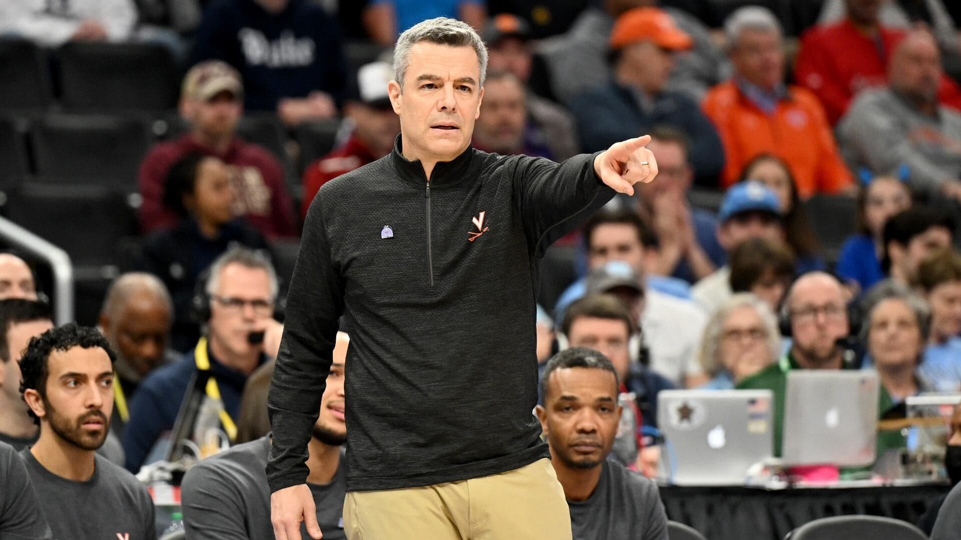 Lakers hire former Virginia coach Tony Bennett as an NBA Draft advisor for GM Rob Pelinka