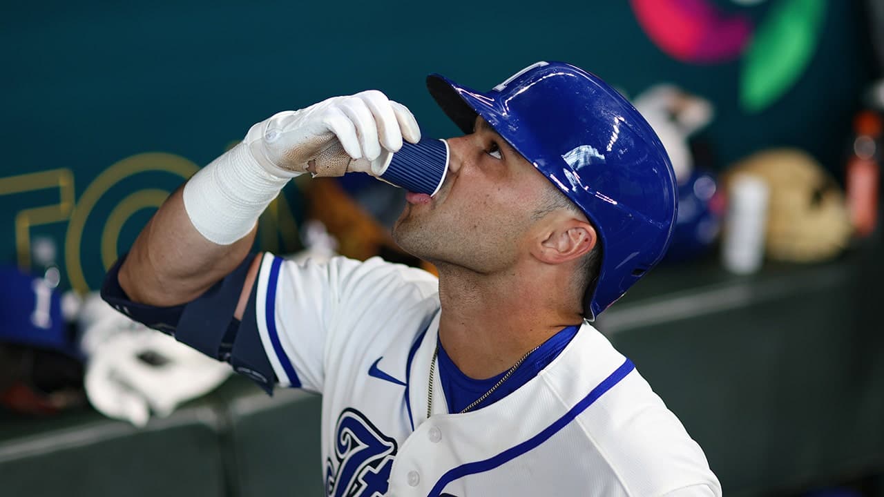 Italy's dugout espresso machine tradition fuels hot start in World Baseball Classic