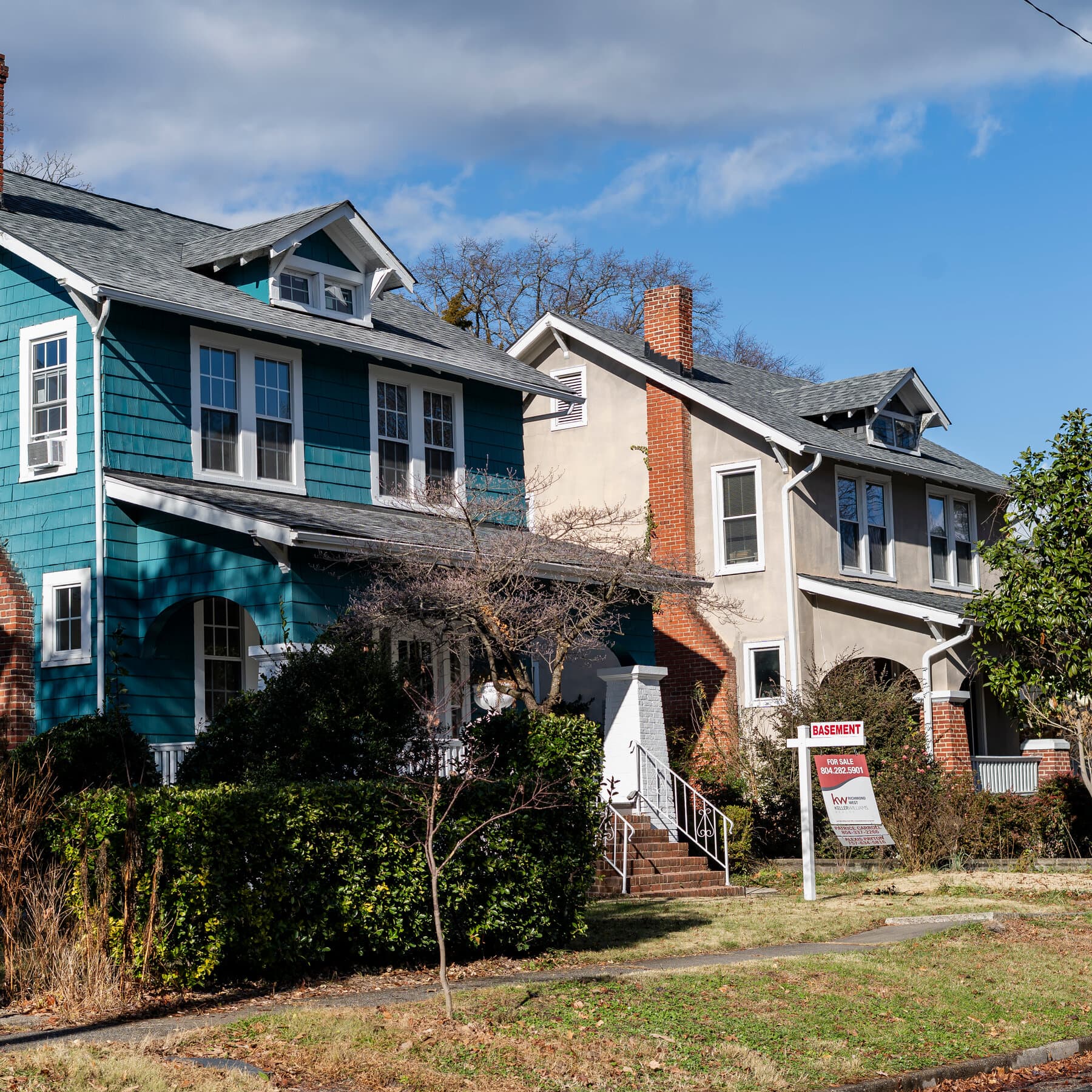 U.S. Mortgage Rates Fall Below 6% for First Time in Years
