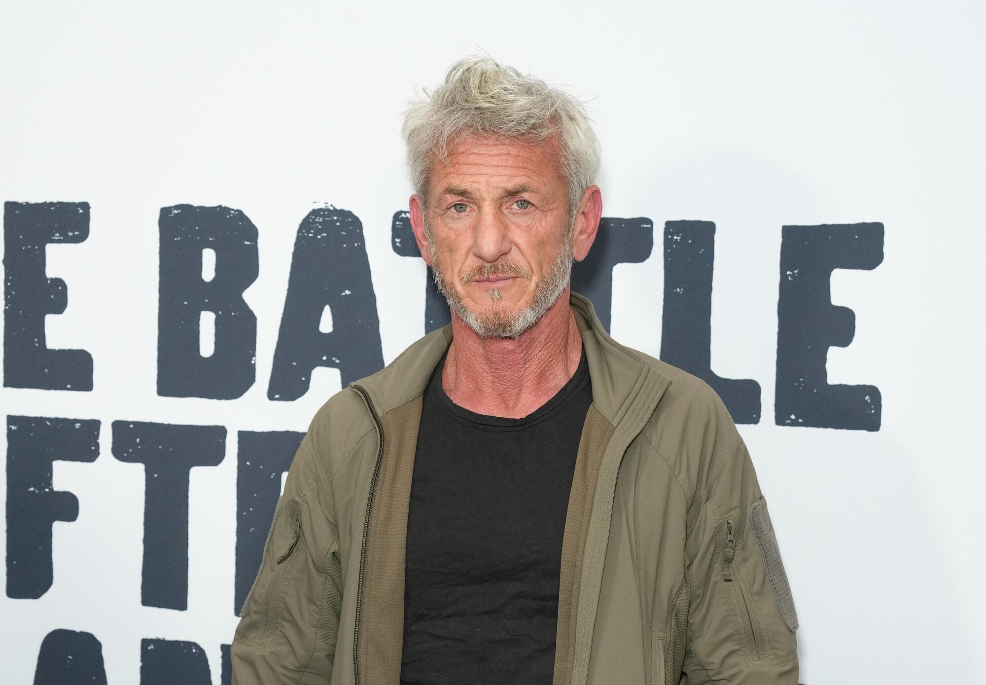 Sean Penn, Please Don’t Skip the Oscars