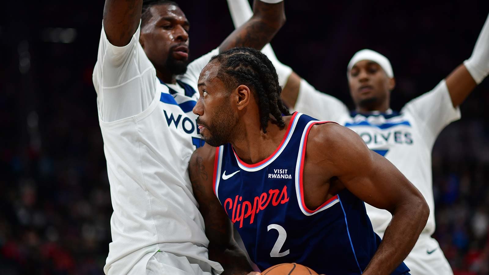 Clippers, Timberwolves fight after Kawhi Leonard's nuclear game